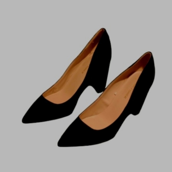 MARC FISHER SUEDE Heels Black With Gold On Heels Size 7.5 - Picture 7 of 10